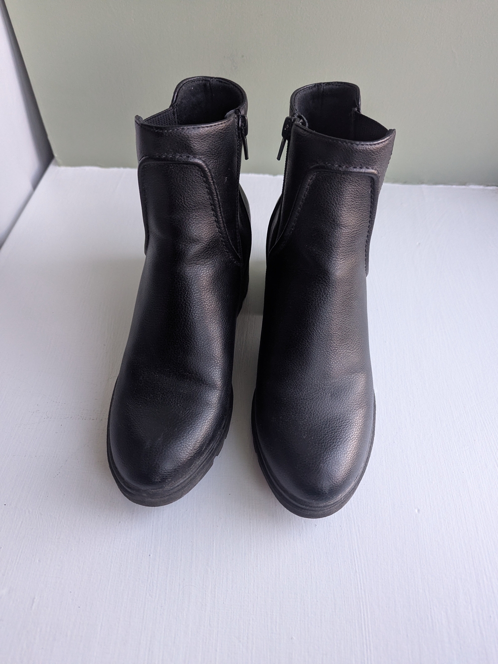 Denver Hayes Black Pebbled Leather Ankle Booties